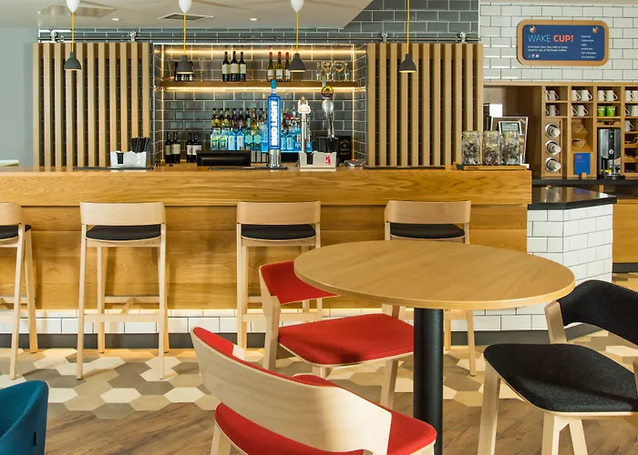 Готель Express Centre By Ihg