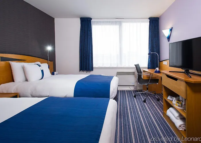 Express Centre By Ihg Готель 3*