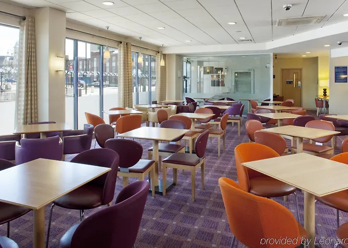 Express Centre By Ihg Готель Бристоль