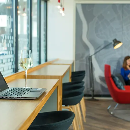 Express Centre By Ihg