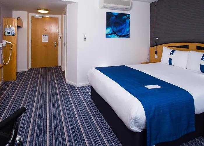 Express Centre By Ihg 3*