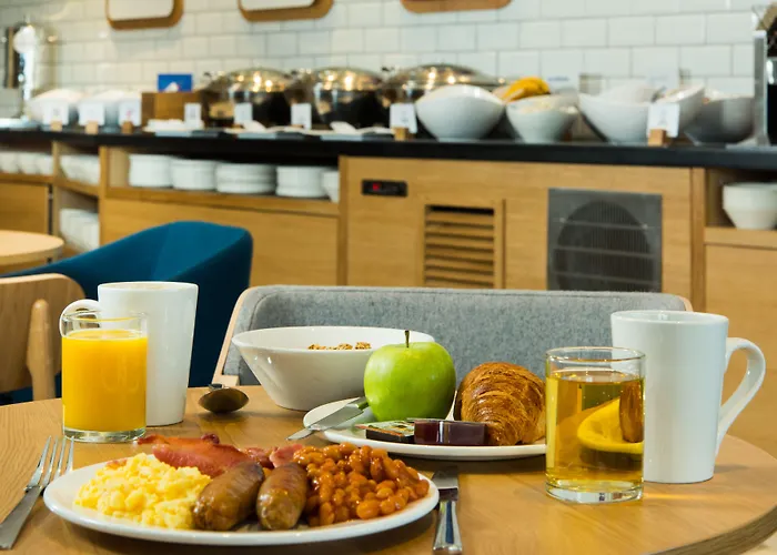 Express Centre By Ihg Hotell 3*