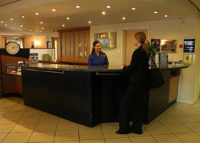 Express Centre By Ihg