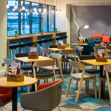 Hotel Express Centre By Ihg 3*