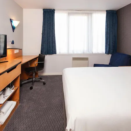Hotel Express Centre By Ihg