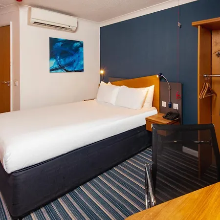 Hotel Express Centre By Ihg 3*