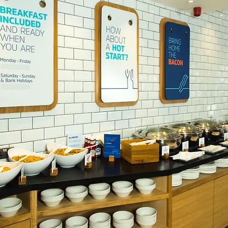 Hotel Express Centre By Ihg