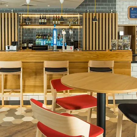 Hotel Express Centre By Ihg