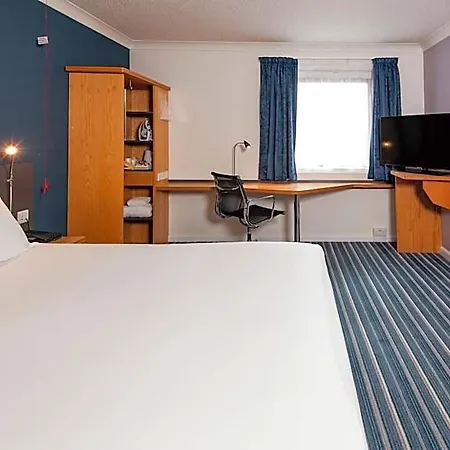 Express Centre By Ihg Hotel 3*