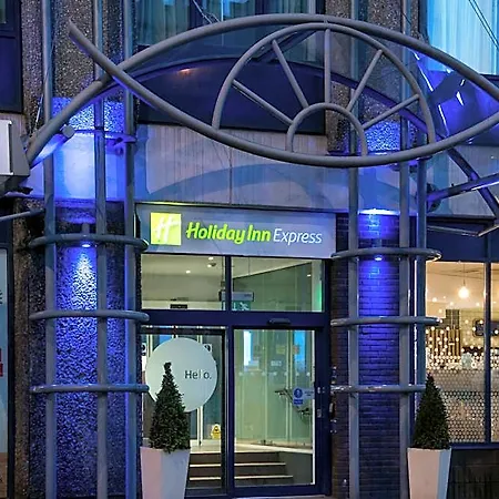 Hotel Express Centre By Ihg
