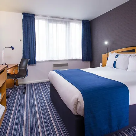 Express Centre By Ihg Hotell 3*