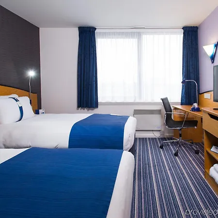 Express Centre By Ihg Hotel 3*