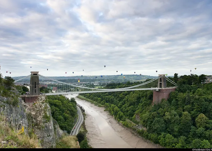 快捷假日布里斯托尔市中心酒店 3* 布里斯托