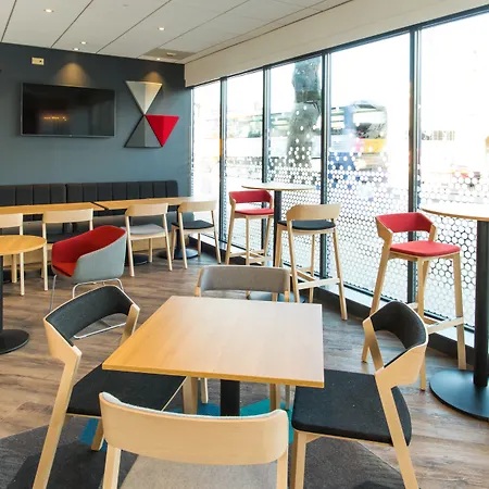 Hotel Express Centre By Ihg 3*