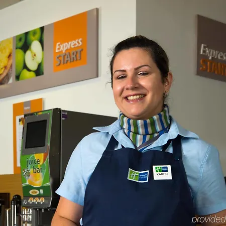 Hotel Express Centre By Ihg